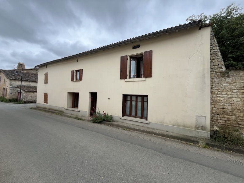 Vente Maison EXOUDUN - 5 pièces -158 m² - (79800)