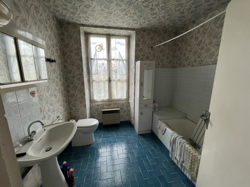 Vente Maison ST VINCENT LA CHATRE - 7 pièces -223 m² - (79500)