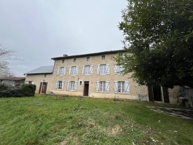 Maison 7 pièces 223 m² · à Saint-Vincent-la-Châtre · 223 m² · 139 320 €