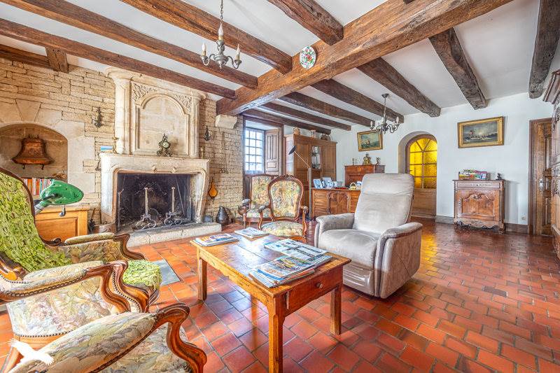 Vente Maison MELLE - 6 pièces -254 m² - (79500)