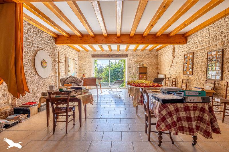 Vente Maison MELLE - 6 pièces -254 m² - (79500)