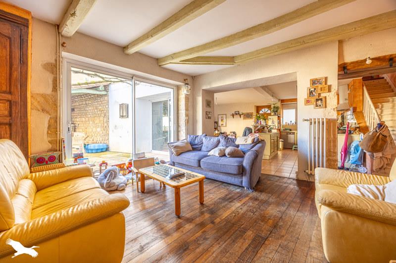 Vente Maison MELLE - 7 pièces -142 m² - (79500)