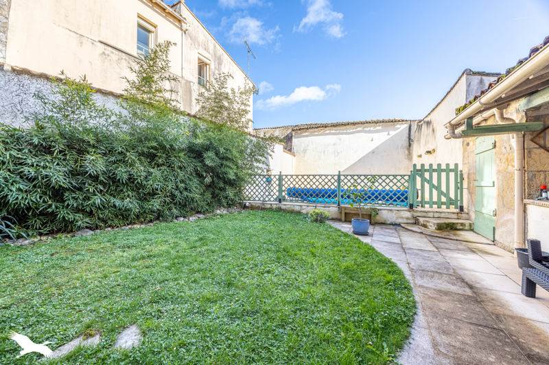 Vente Maison MELLE - 7 pièces -142 m² - (79500)