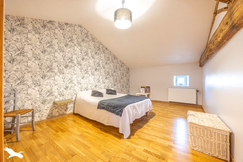 Vente Maison LUCHE SUR BRIOUX - 7 pièces -241 m² - (79170)