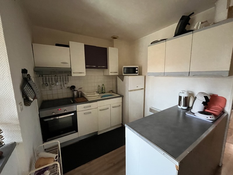 Immeuble 96 m² · à Sauzé-Vaussais · 96 m² · 87 920 €