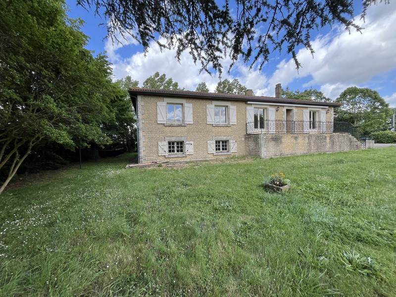 Vente Maison Maisonnay - 7 pièces -167 m² - (79500)