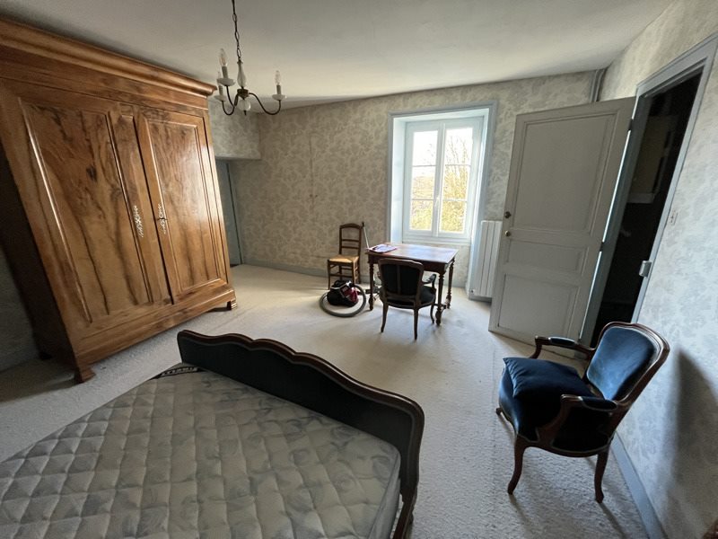 Vente Maison MELLE - 9 pièces -333 m² - (79500)