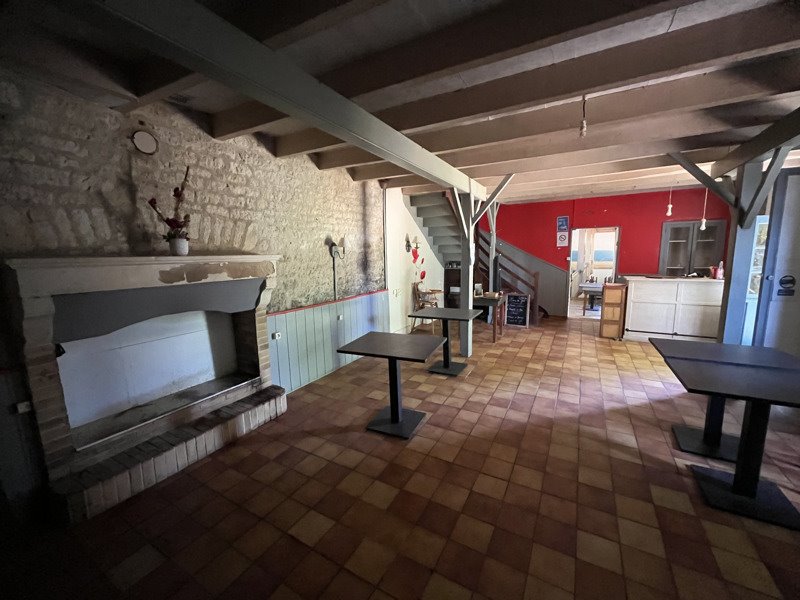 Vente Maison BRIOUX SUR BOUTONNE - 5 pièces -150 m² - (79170)