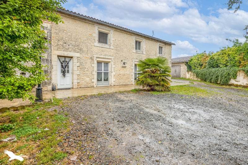 Vente Maison VILLIERS SUR CHIZE - 6 pièces -206 m² - (79170)