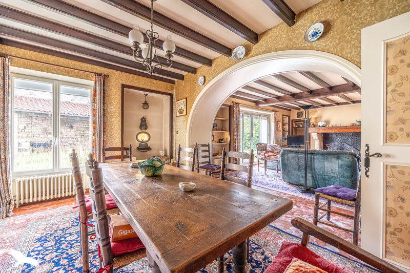 Vente Maison PERIGNE - 15 pièces -366 m² - (79170)