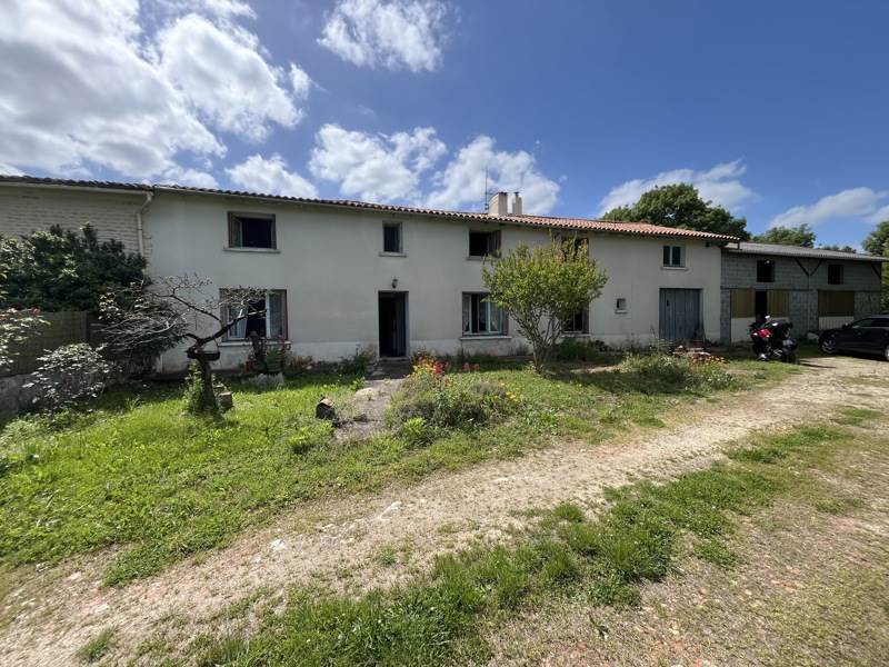 Vente Maison SECONDIGNE SUR BELLE - 6 pièces -181 m² - (79170)