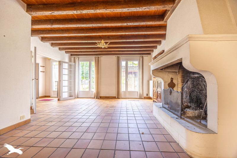 Vente Maison PERIGNE - 10 pièces -284 m² - (79170)