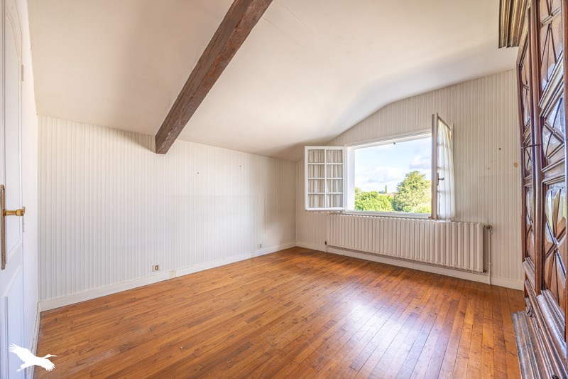 Vente Maison PERIGNE - 10 pièces -284 m² - (79170)