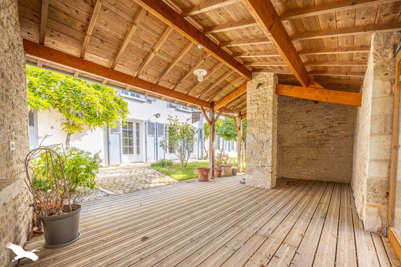 Vente Maison PERIGNE - 10 pièces -284 m² - (79170)