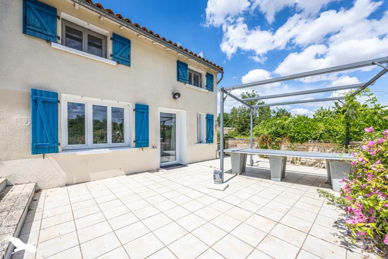 Vente Maison CHEF BOUTONNE - 4 pièces -116 m² - (79110)
