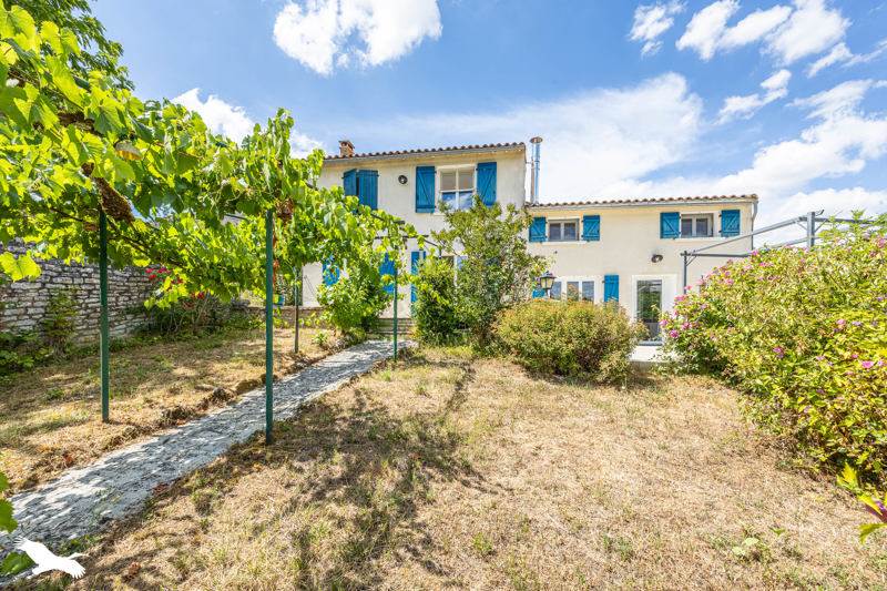 Vente Maison CHEF BOUTONNE - 4 pièces -116 m² - (79110)