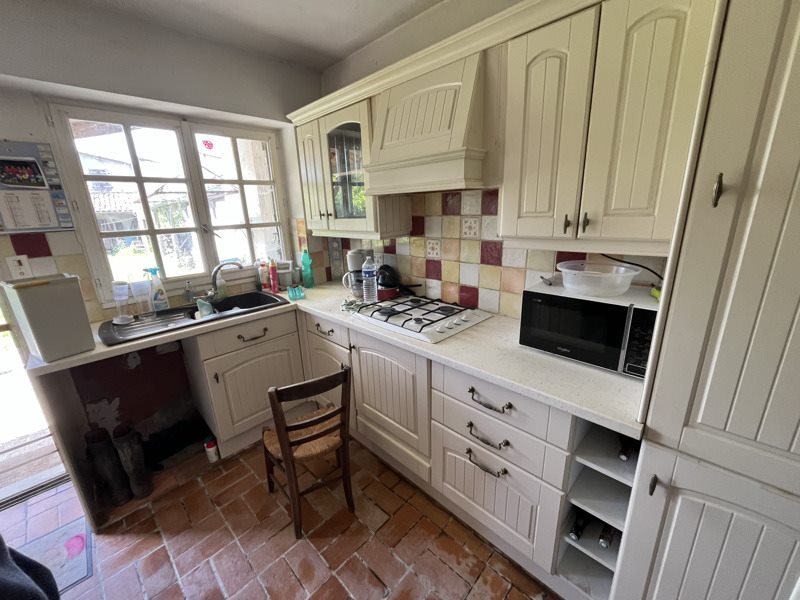 Vente Maison BRIOUX SUR BOUTONNE - 7 pièces -146 m² - (79170)
