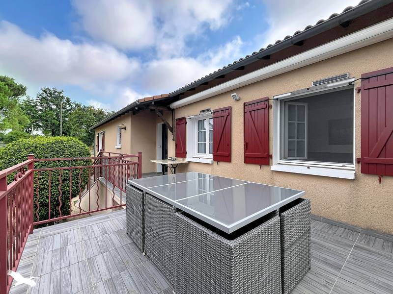 Vente Maison MARCILLE - 8 pièces -162 m² - (79500)