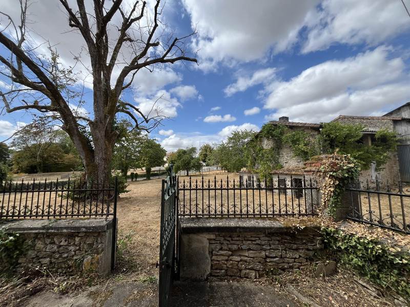Vente Maison Beaussais-Vitré - 7 pièces -281 m² - (79370)