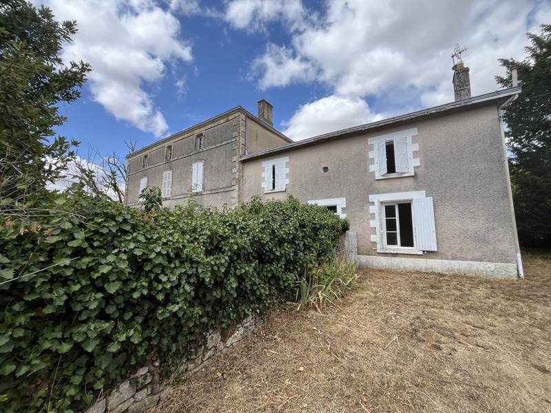 Vente Maison Beaussais-Vitré 79370 7 pièces - 281 m²