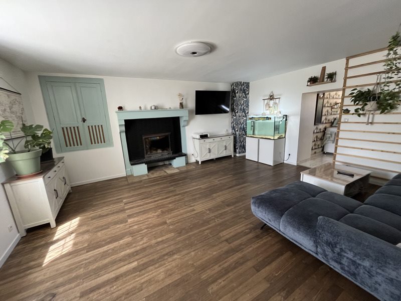 Vente Maison Saint-Romans-lès-Melle - 7 pièces -234 m² - (79500)