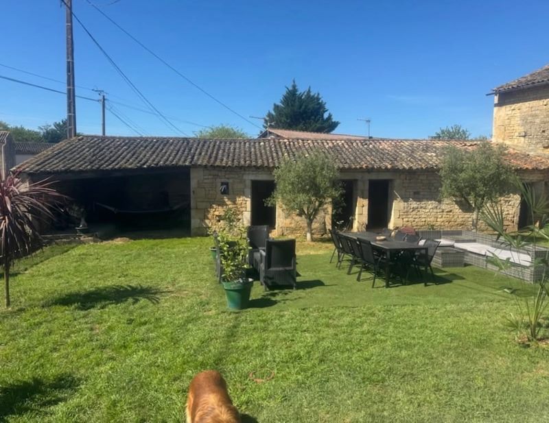 Vente Maison Saint-Romans-lès-Melle - 7 pièces -234 m² - (79500)