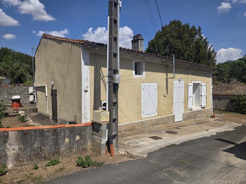 Vente Maison ST ROMANS LES MELLE 79500 3 pièces - 83 m²
