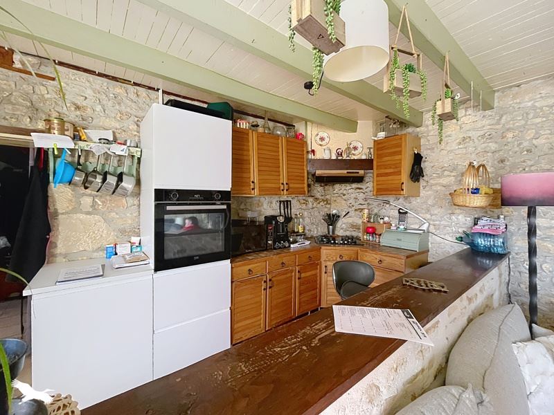Vente Maison Saint-Coutant - 3 pièces -91 m² - (79120)