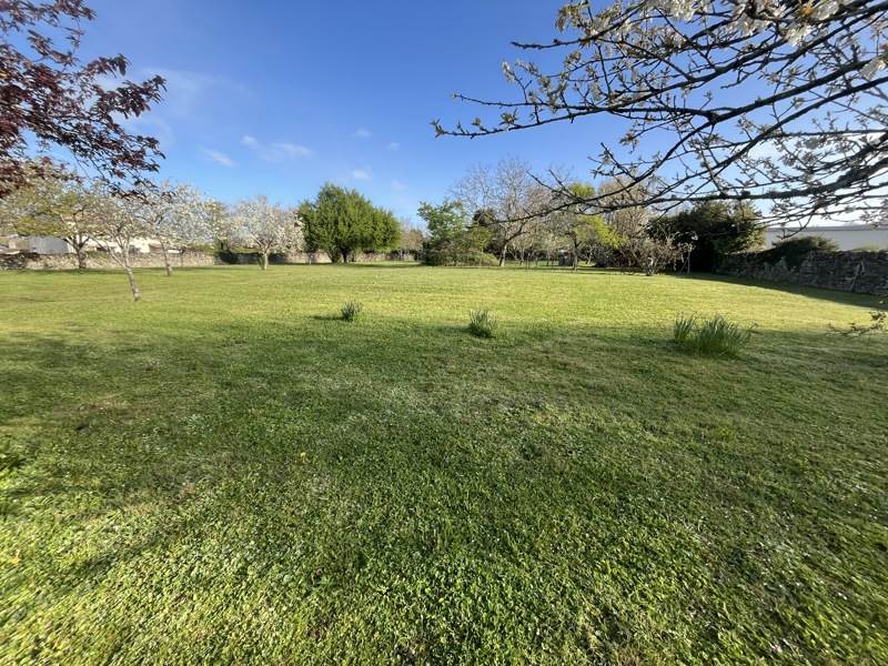 Vente Maison Saint-Romans-lès-Melle - 5 pièces -166 m² - (79500)
