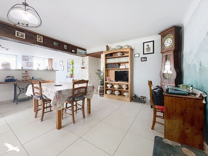Vente Maison Lusseray - 6 pièces -171 m² - (79170)
