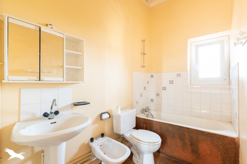 Vente Maison VIELLA - 5 pièces -234 m² - (32400)