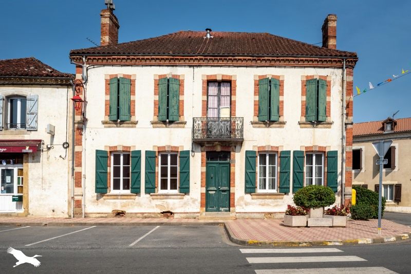 Vente Maison VIELLA - 5 pièces -234 m² - (32400)