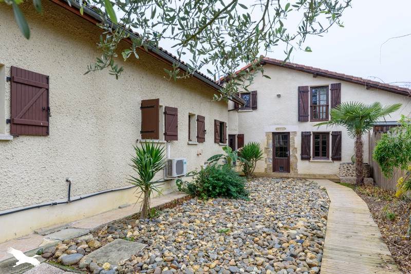 Vente Maison EUGENIE LES BAINS - 14 pièces -300 m² - (40320)