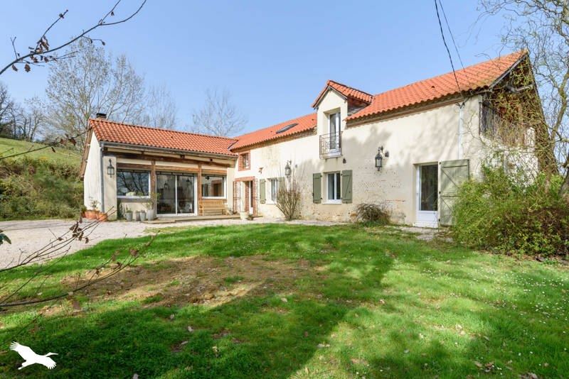 Vente Maison ARROSES - 8 pièces -225 m² - (64350)