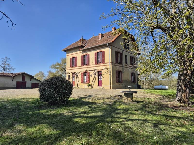Vente Maison LE HOUGA - 14 pièces -215 m² - (32460)