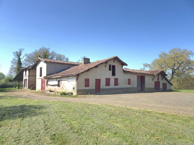 Vente Maison LE HOUGA - 14 pièces -215 m² - (32460)