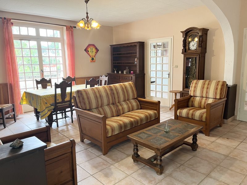 Vente Maison ST LOUBOUER - 8 pièces -226 m² - (40320)