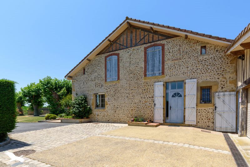 Vente Maison ST AGNET - 6 pièces -258 m² - (40800)
