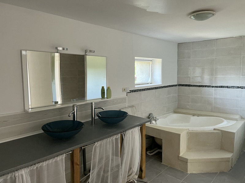 Vente Maison MONTEMBOEUF - 7 pièces -285 m² - (16310)