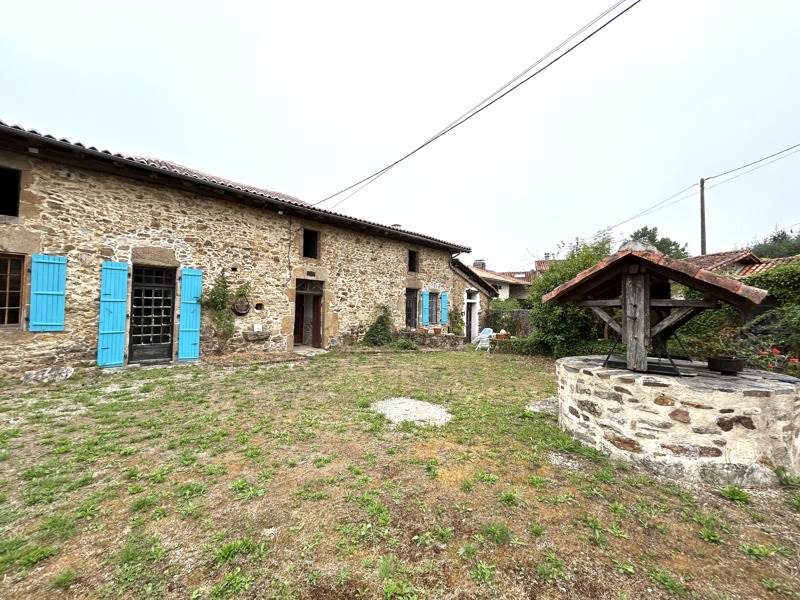 Vente Maison LE LINDOIS - 4 pièces -222 m² - (16310)