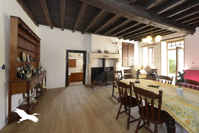 Vente Maison LE LINDOIS - 4 pièces -222 m² - (16310)