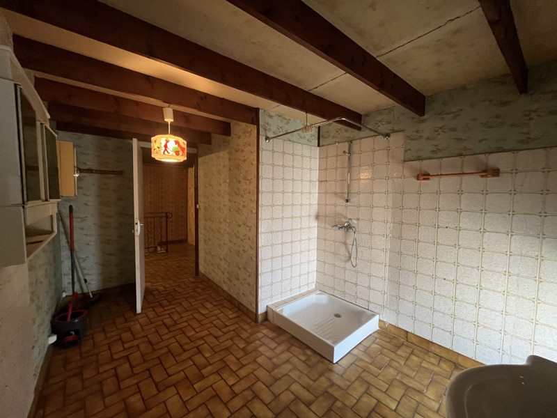 Vente Maison MONTBRON - 4 pièces -146 m² - (16220)