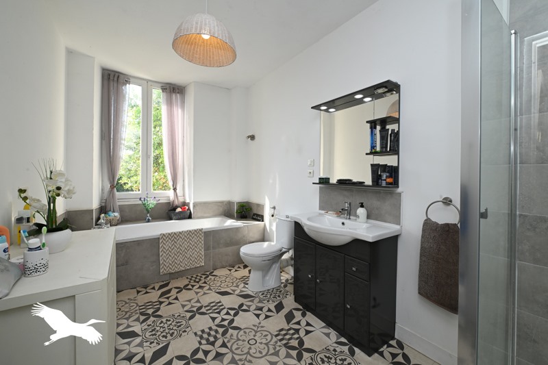 Vente Maison CHARRAS - 5 pièces -156 m² - (16380)