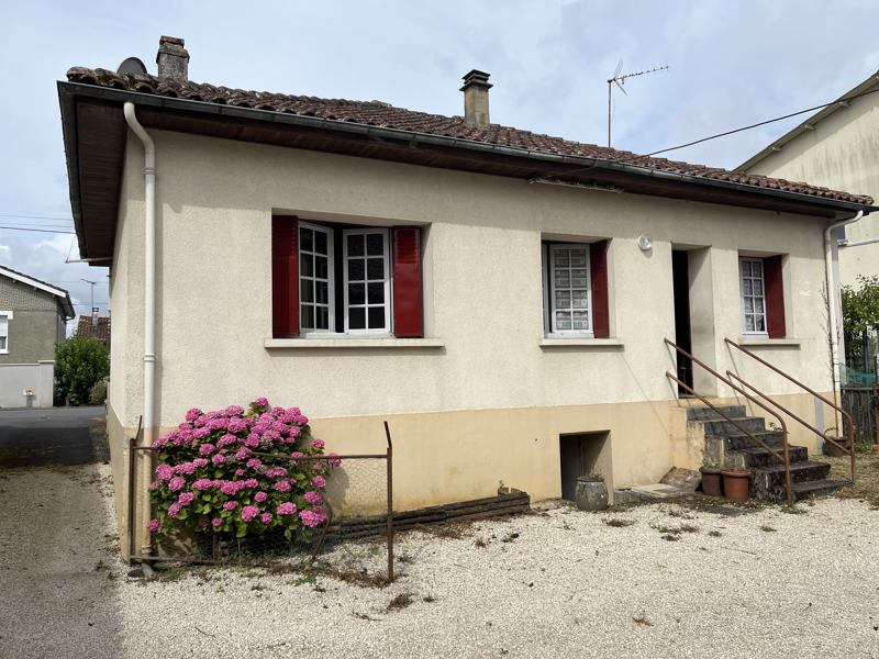 Vente Maison MONTBRON - 4 pièces -77 m² - (16220)