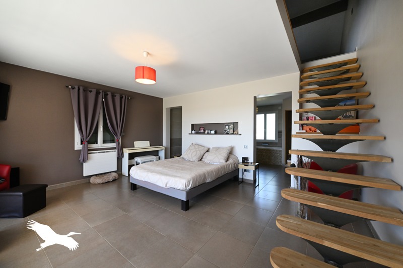 Vente Maison VOUTHON - 4 pièces -200,5 m² - (16220)