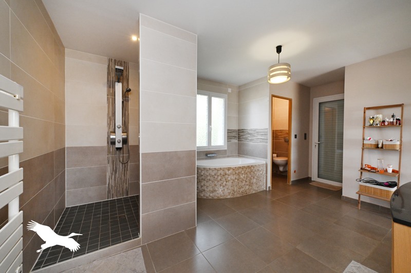 Vente Maison VOUTHON - 4 pièces -200,5 m² - (16220)