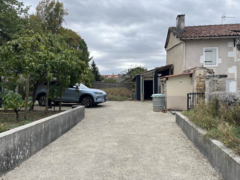 Vente Maison Montbron - 3 pièces -63 m² - (16220)