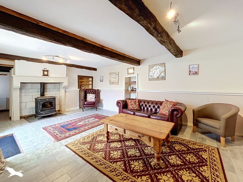 Vente Maison Montbron - 8 pièces -200 m² - (16220)
