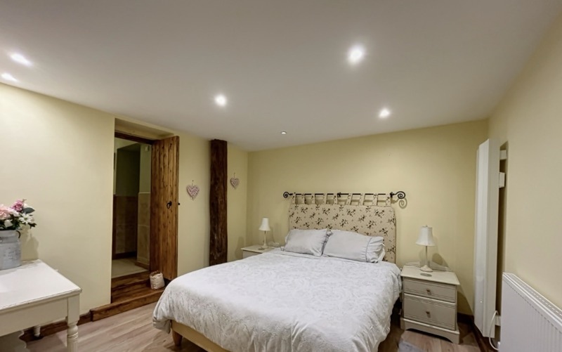 Vente Maison Montbron - 8 pièces -200 m² - (16220)