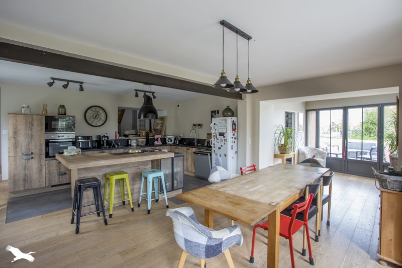 Vente Maison ST LAURENT DE LA PREE - 9 pièces -195 m² - (17450)